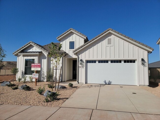 Building Photo - Brand New 3 Bedroom Home in Hidden Valley!