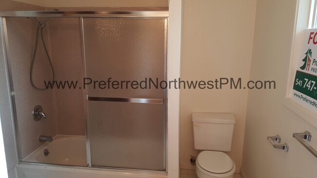 Photo - 2233 Monterey Ln