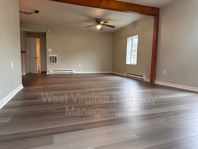 209 9th St