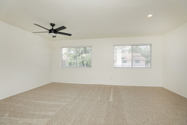 Photo - 5800 Lumberdale Rd Unit 17