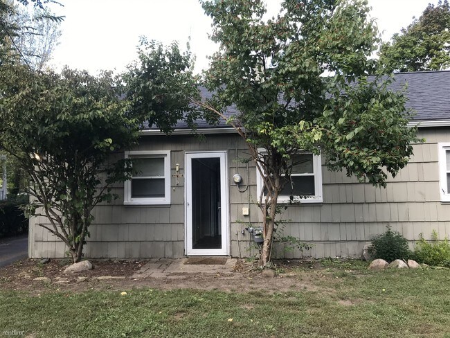 2 br, 1 bath House - 789 Briarcliff Rd 789... - 2 br, 1 bath House - 789 Briarcliff Rd 789...