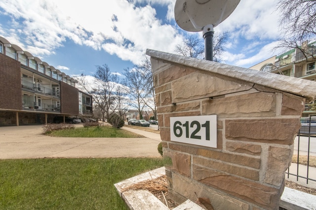 Photo - 6121 W Higgins Ave