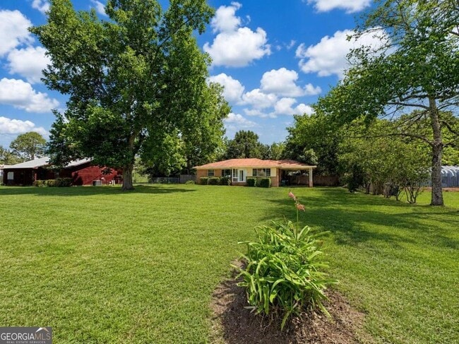 Photo - 504 Bowen St