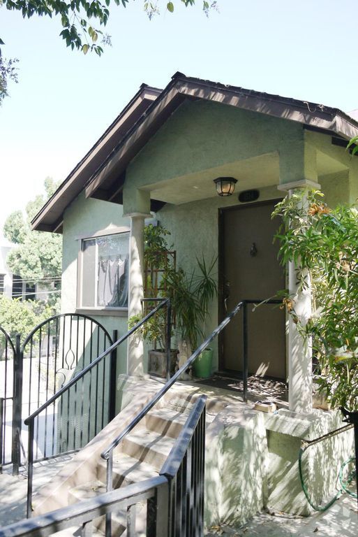 Building Photo - 1514 Micheltorena St Unit 1514 Micheltorena Street, Los Angeles, CA Rental