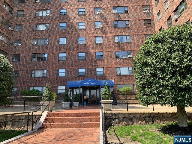 Building Photo - 6515 JFK Blvd E Unit 2 J