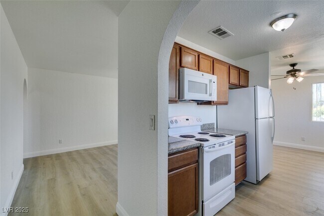 Photo - 1860 N Decatur Blvd Unidad 202