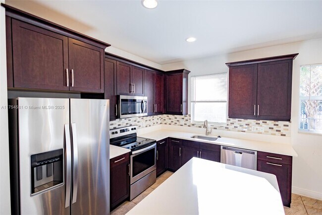 Photo - 6950 Pines Cir Townhome