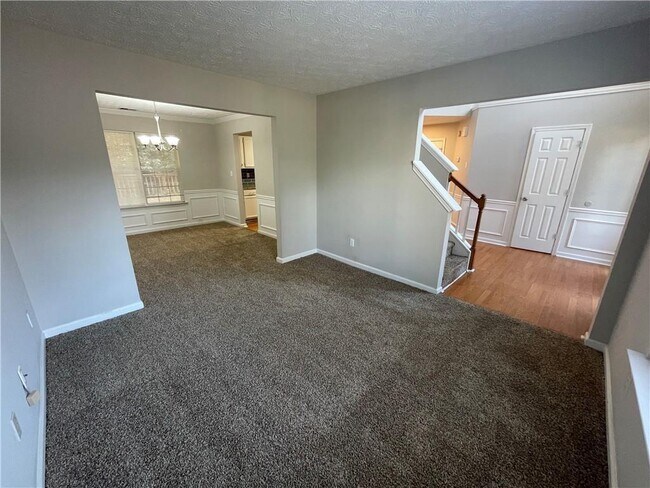 Photo - 4401 Dickens Ct NW