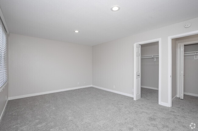 3BR, 2BA - 1,400SF - FIrst Bedrom - Fairway Villas Apartment Homes