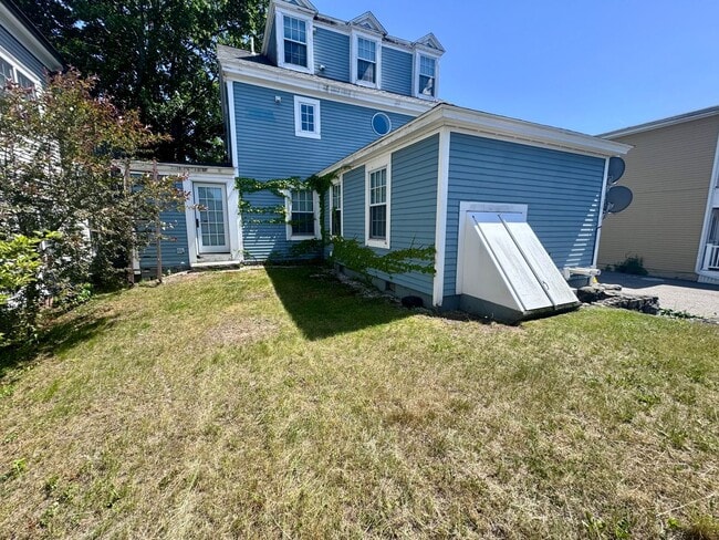 Photo - 149 Islington St Unit 1