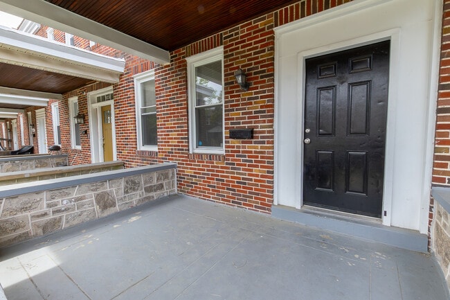 Photo - 3063 Mayfield Ave