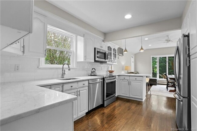 Photo - 80 Ridgewood Ave