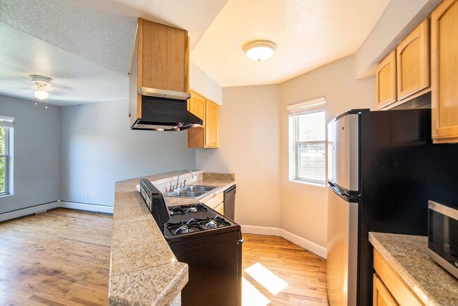 Photo - 1629 N Clarkson St Unit 31
