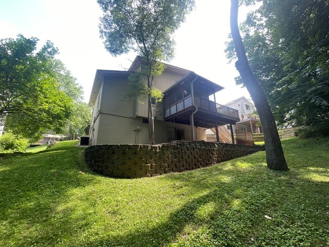 Photo - 1405 Childs Rd E