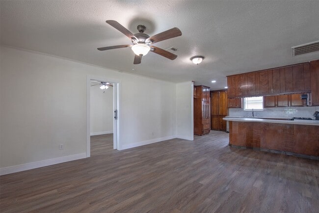 Photo - 5206 Avenue M