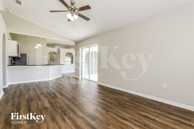 Photo - 817 Grantham Dr