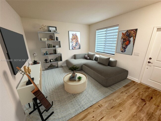 Photo - 949 NE 211th St