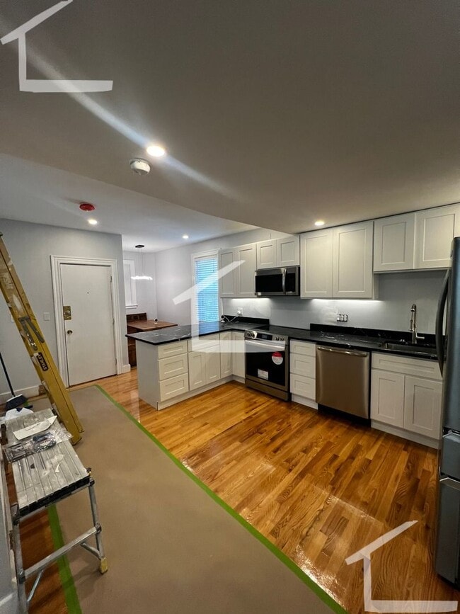 Building Photo - 16 Farrington Ave