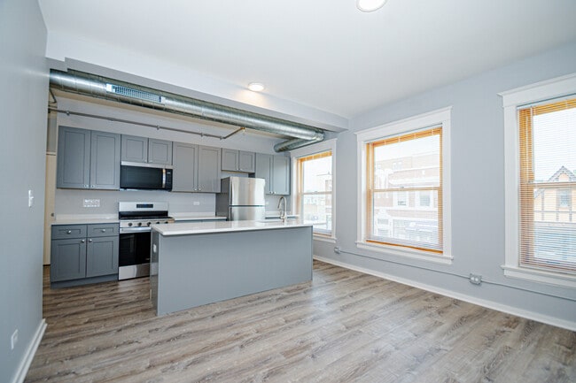 141 S Oak Park Ave
