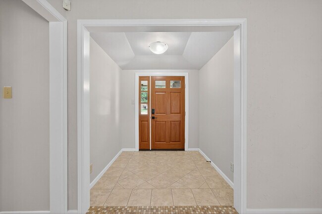 Photo - 2318 Park Cir