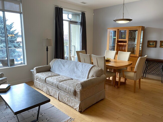 Dining Area - 1495 Graham St Unit 306