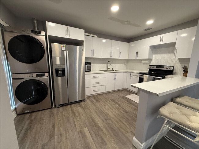 Photo - 20862 Vinesta Cir Unit 0