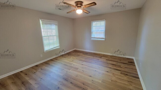 Photo - 1218 Byron Ave SW