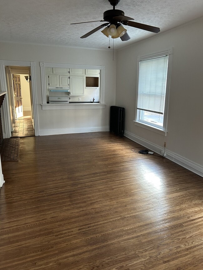 Photo - 137 Harvard St Unidad Flat #2