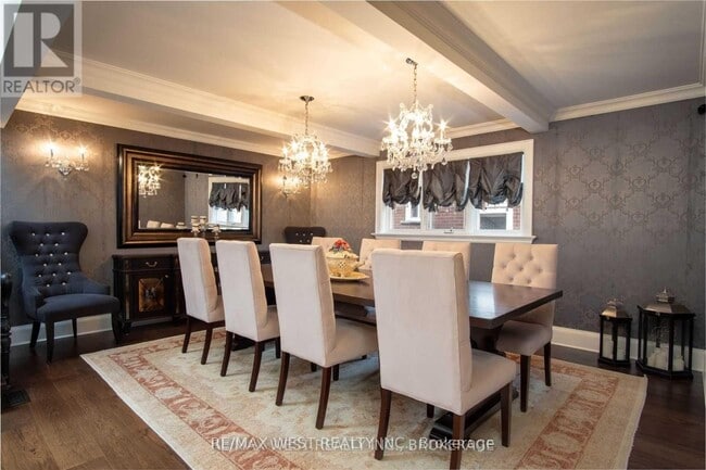 Photo - 393 Maple Leaf Dr