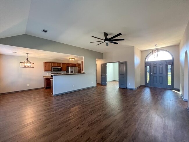 Photo - 583 Sunset Dr