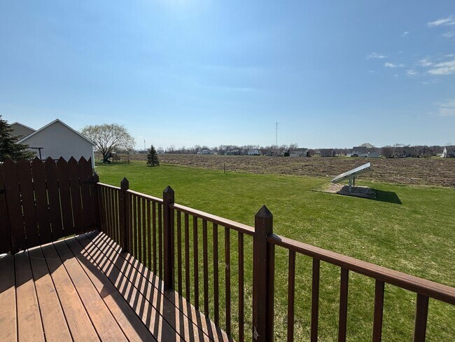 Photo - 4-bedroom, 2.5 bathroom unfurnished home in Saint Joseph