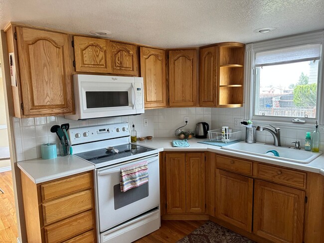 Photo - 802 Colony Ct