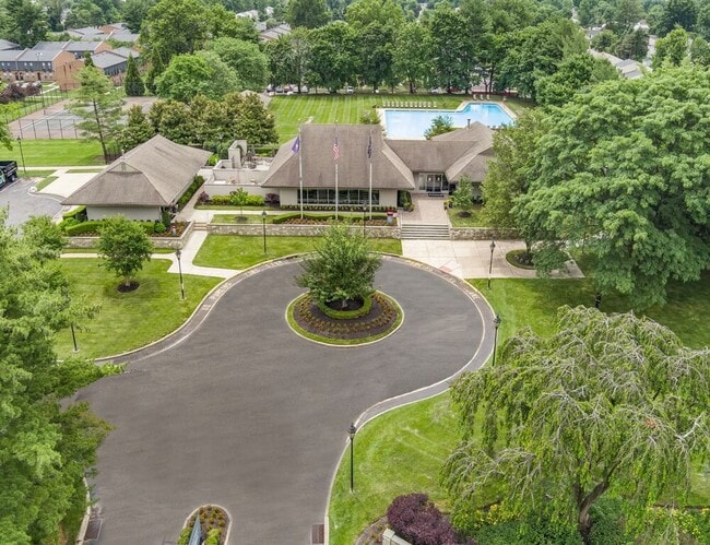 47-web-or-mls-drone-amenities-2-2 - The Grand