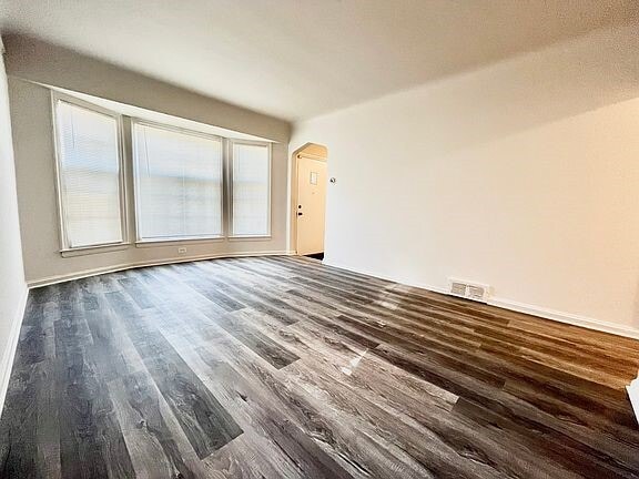 Photo - 20211 Gilchrist St