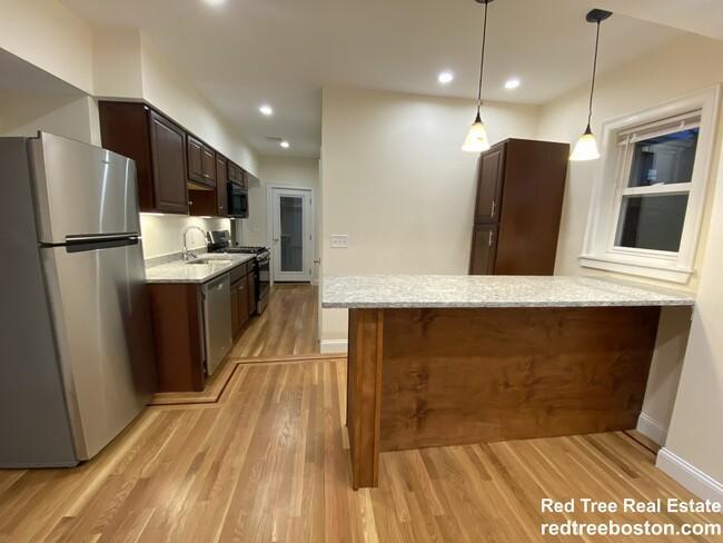 Photo - 4.0 bedroom in Somerville Massachusetts 02143 Unidad U2