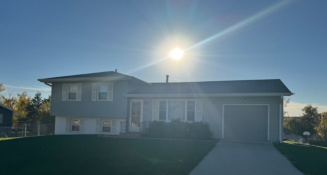Photo - Move-In Ready 3-Bedroom with Modern Update...