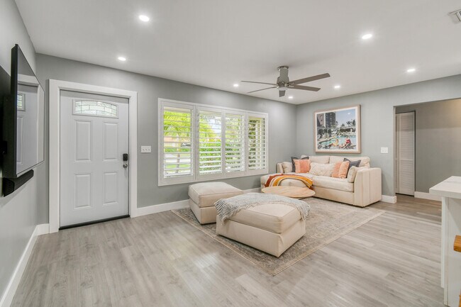 Photo - 400 Tequesta Dr