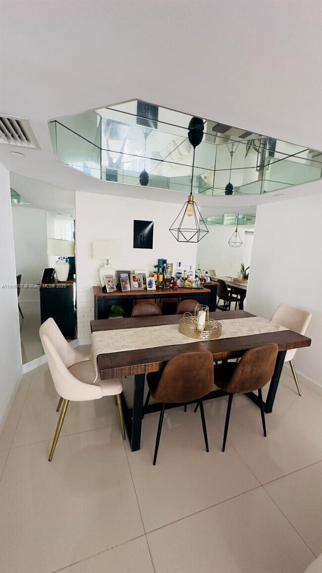 Photo - 3610 Yacht Club Dr Unit 609