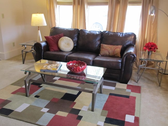 Living Room - 326 W 2nd St Rental