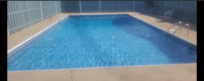 Photo - 361 Belmont Dr Unidad 11 Rental