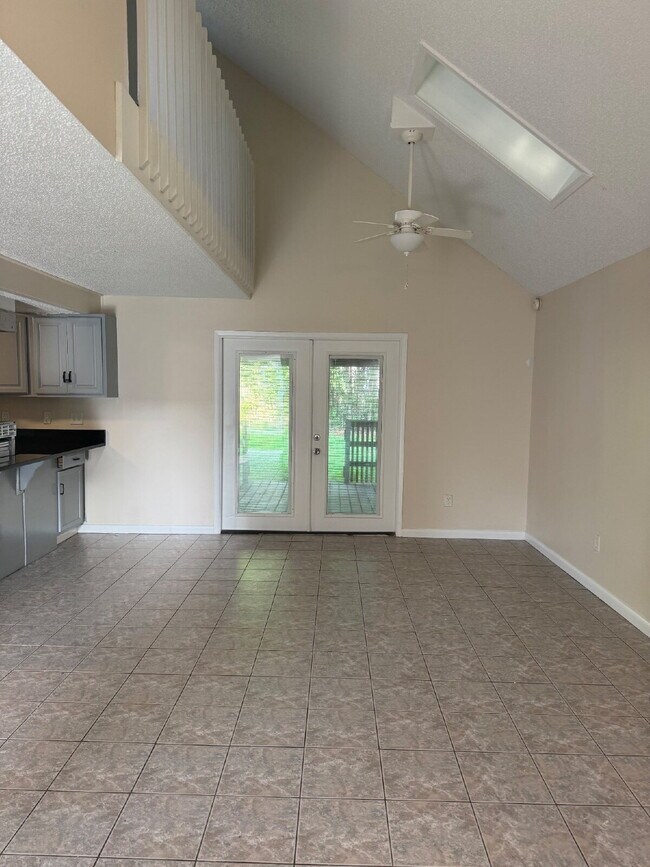 Photo - 4 bedroom 3 full bath home for rent in man...