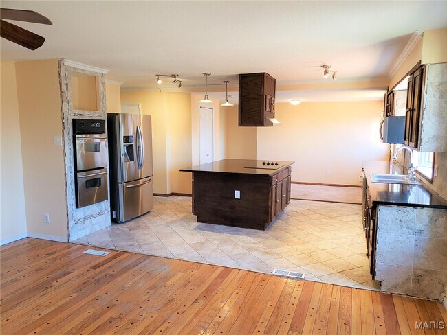 Photo - 803 Clayworth Dr