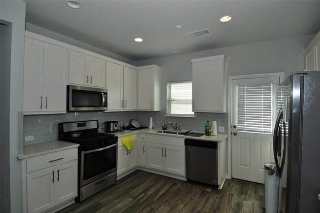 Photo - 13408 Latrobe Dr