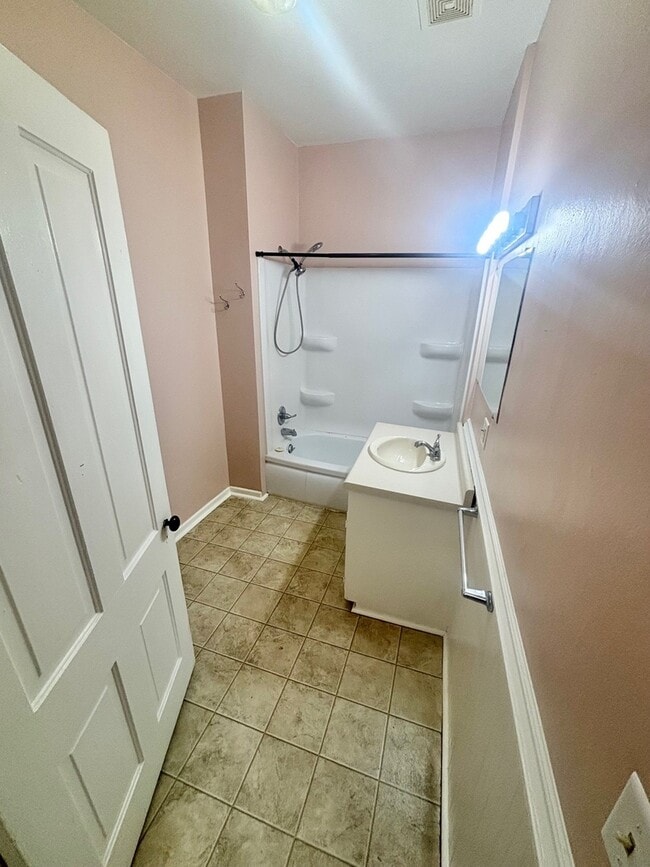 Photo - 1003 3rd St S