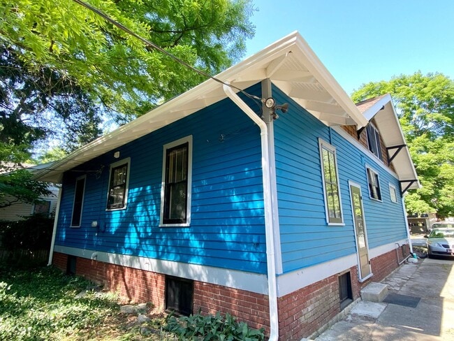 Photo - 3 Bedroom 1 Bath Spacious House