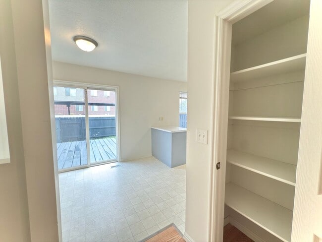Photo - 533 S 450 E