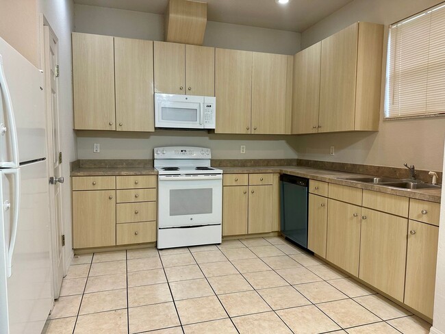 Photo - Spacious End-Unit Townhome Under Market Value – Freshly Updated & Prime Plant City Location