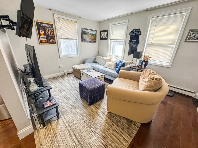 Photo - 125 Willow St