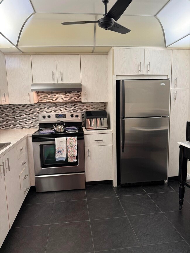 Photo - 2070 Wolverton E Unit 2070