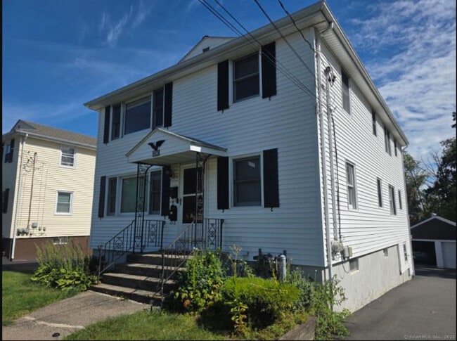 Photo - 985 Slater Rd Unit 2